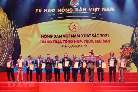 Honran a agricultores destacados de Vietnam en 2021