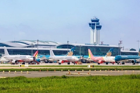 Proponen soluciones para restaurar vuelos internacionales regulares a Vietnam