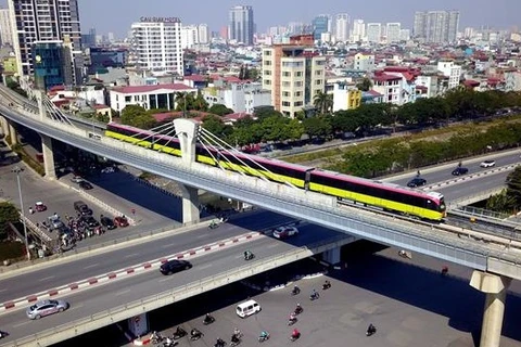Ponen a prueba trenes urbanos Nhon-Hanoi 