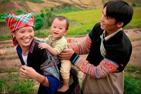 Mejora en Vietnam atención de salud reproductiva para mujeres de minorías étnicas