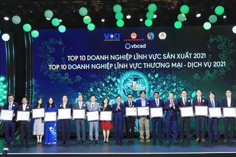 Comunidad empresarial vietnamita debe trabajar unida por el desarrollo sostenible, según vicepremier
