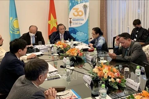 Robustecen Vietnam y Kazajistán nexos tradicionales de cooperación y amistad