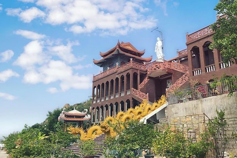Pagoda Trung Son, una atracción turística de la provincia de Ninh Thuan