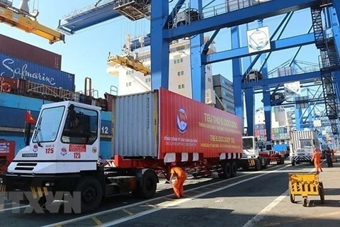 Vietnam registra superávit comercial por seis años consecutivos