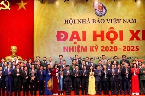 Instan a Asociación de Periodistas de Vietnam a renovar para cumplir las tareas en el nuevo período