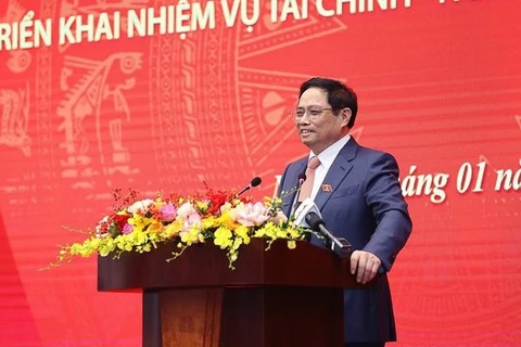 Premier vietnamita insta al sector financiero a garantizar principios de ahorro, integridad y rectitud