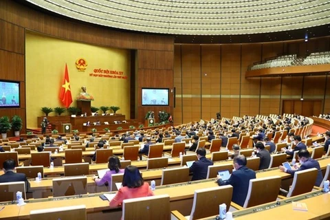 Parlamento de Vietnam continúa debates sobre programa de recuperación y desarrollo socioeconómico