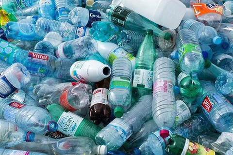 Efectúan en Hanoi exposición sobre reducción de residuos plásticos