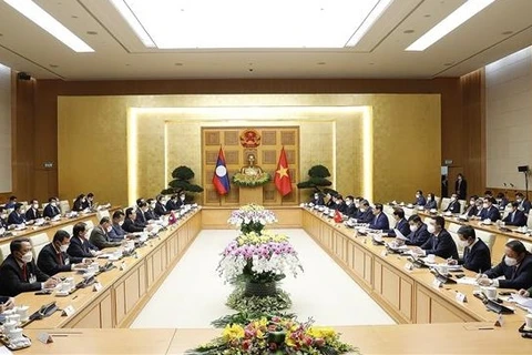 Primer ministro de Vietnam da la bienvenida a su par laosiano