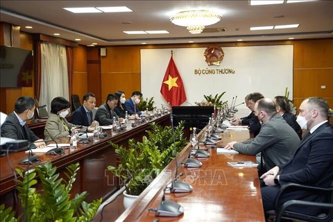 Instan a agilizar cooperación comercial e inversionista Vietnam- Belarús