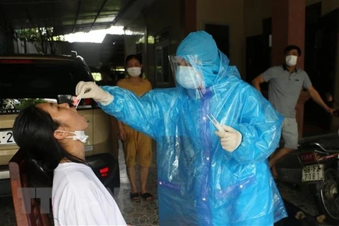 Vietnam reporta más de 16 mil casos nuevos del COVID-19