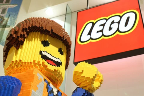 Grupo danés LEGO se compromete a acelerar la construcción de su fábrica en Vietnam