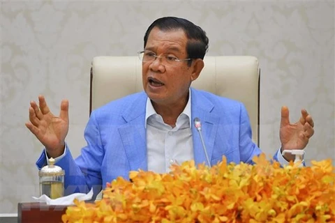 Premier camboyano y secretario general de la ASEAN discuten asuntos regionales