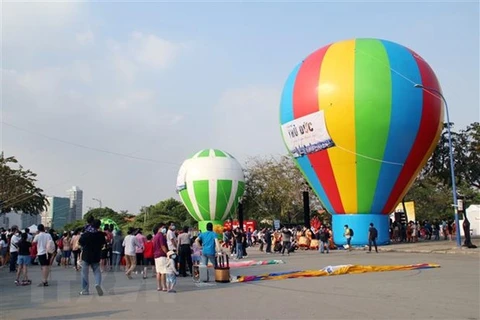 Celebran primer Festival de globos aerostáticos en Ciudad Ho Chi Minh