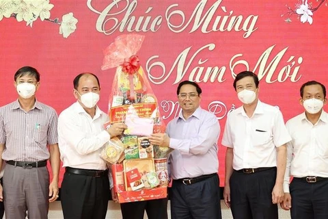 Primer ministro pide a Ciudad Ho Chi Minh continuar campañas de vacunación