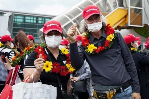 Urgen a preparar condiciones para recibir turistas internacionales de manera segura en Vietnam