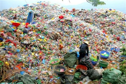 Lanzan en Vietnam campaña para combatir residuos plásticos