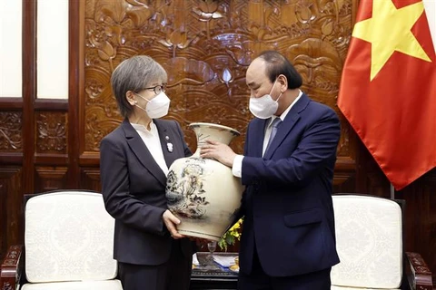 Presidente de Vietnam reitera respaldo a construcción de hospital de tecnología japonesa 