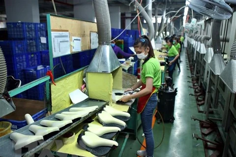 Empresas de inversión extranjera reanudan producción después de vacaciones del Tet