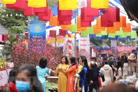Hanoi recibe a más 105 mil visitantes durante las vacaciones del Año Nuevo Lunar
