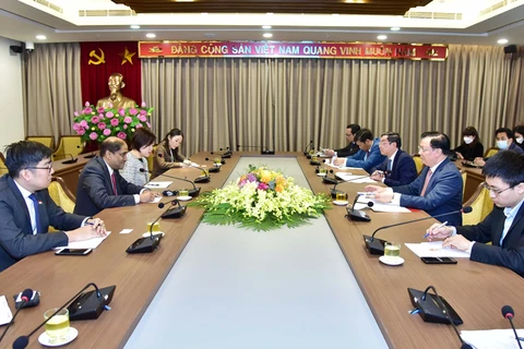 Amplían cooperación práctica y efectiva entre Hanoi y Singapur