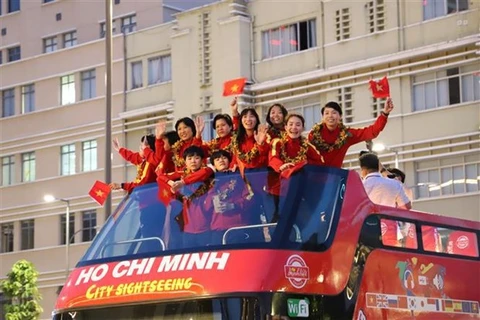 Ciudad Ho Chi Minh da bienvenida a jugadoras de selección nacional de fútbol femenino