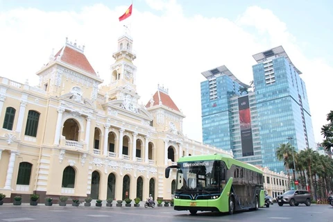 Ciudad Ho Chi Minh pondrá a prueba servicios de autobuses eléctricos 