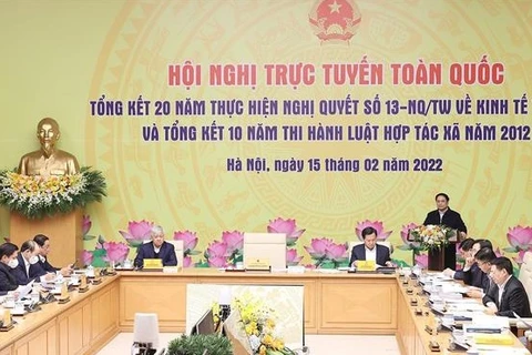 Primer ministro vietnamita concede importancia a desarrollo de economía colectiva