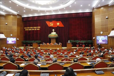 Buró Político se reúne con exdirigentes del Partido y Estado de Vietnam