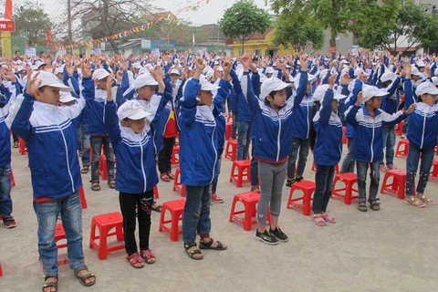 Vietnam fomenta implementación de leyes contra violencia infantil