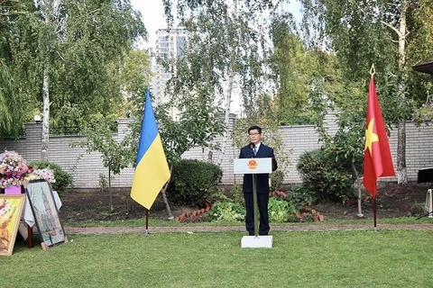 Comunidad vietnamita en Ucrania sigue monitoreando situación con calma, afirma embajador