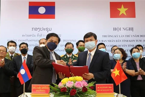Provincias vietnamita y laosiana buscan cooperar en prevención y control de desastres naturales