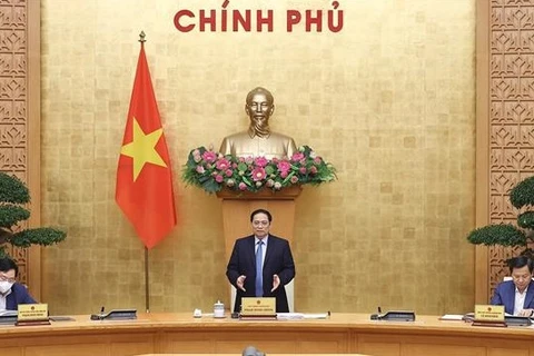 Gobierno de Vietnam analiza situación socioeconómica nacional