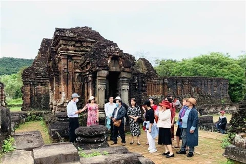 Instan a localidades vietnamitas a inspeccionar estrictamente preparativos para turismo