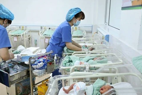 Vietnam trabaja por controlar desequilibrio de género en los nacimientos