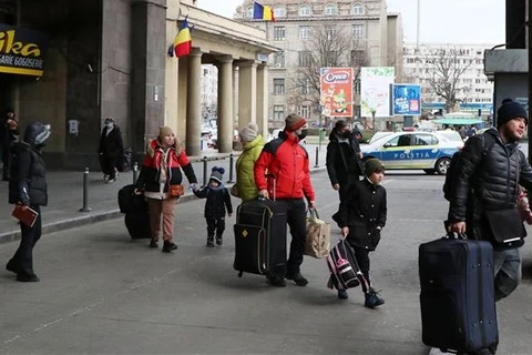 Evacuan a la mayoría de los vietnamitas en ciudades ucranianas