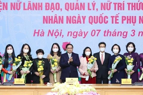Primer Ministro vietnamita destaca contribuciones de la mujer al desarrollo nacional