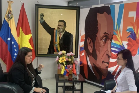 Vietnam defiende y trabaja por la igualdad de género, dice embajadora venezolana