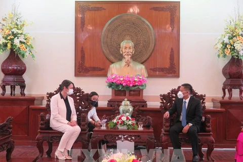 Buscan promover cooperación entre ciudad vietnamita de Can Tho y Francia