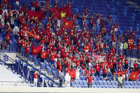 Japón se compromete a crear mejores condiciones para selección vietnamita de fútbol