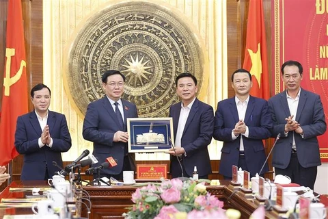 Presidente del Parlamento vietnamita alaba logros de provincia de Thanh Hoa a pesar del COVID-19
