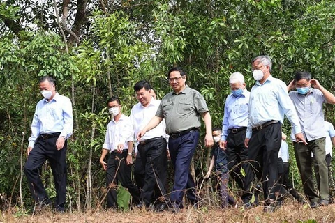 Primer ministro vietnamita realiza visita de trabajo a provincia de Binh Phuoc