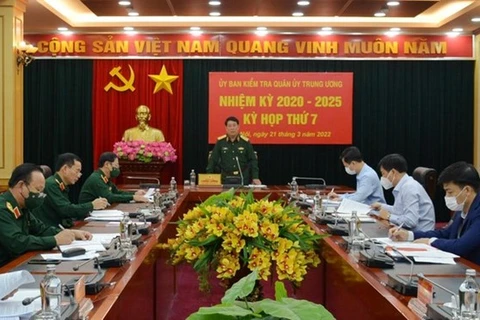 Comisión Militar Central del Partido Comunista de Vietnam debate medidas disciplinarias