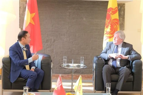 Vietnam estrecha lazos con Parlamento de región Valona de Bélgica