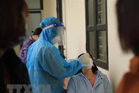 Vietnam reporta más de 83 mil casos nuevos del COVID-19