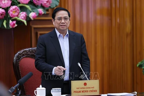Premier vietnamita insta a garantizar suministro de electricidad para desarrollo económico 