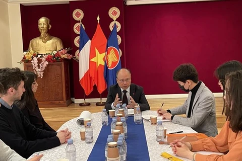 Destacan relaciones de Vietnam con Francia y la Unión Europea