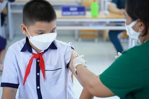 Más de un millón de niños vietnamitas de 5 a 11 años vacunados antiCOVID-19