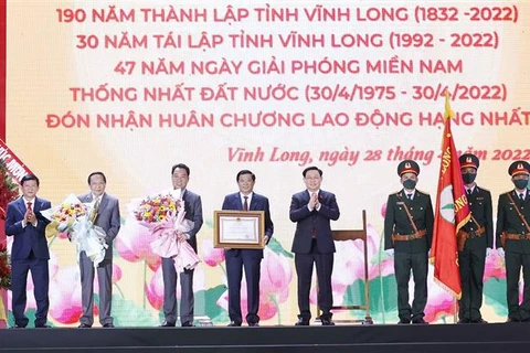 Presidente del Parlamento pide a Vinh Long concentrarse en reforma del modelo de crecimiento