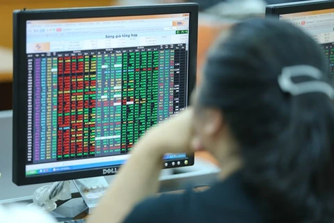 Bolsa de valores de Vietnam cae por debajo de mil 300 puntos